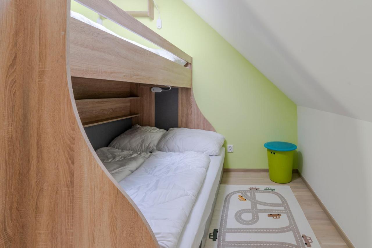 Apartman Horni Misecky - Luxusni Ubytovani Pro Dve Rodiny S Detmi Екстериор снимка