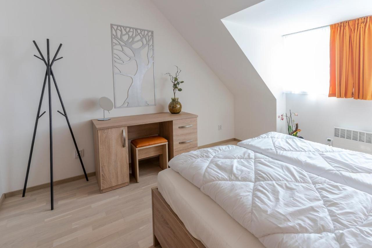 Apartman Horni Misecky - Luxusni Ubytovani Pro Dve Rodiny S Detmi Екстериор снимка